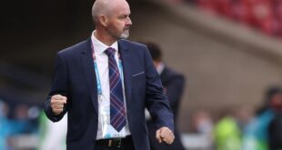 كلارك يقود المنتخب الأسكتلندي حتى يورو 2024